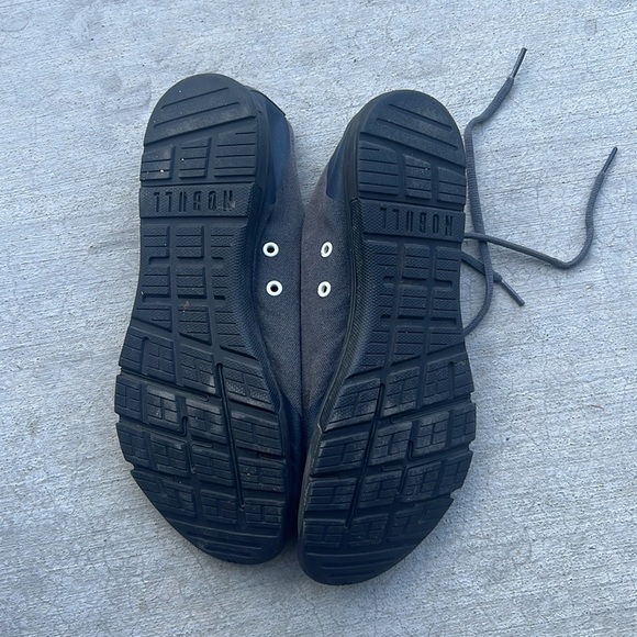 No Bull Canvas Trainer; barely used/worn once; low-top - Picture 2 of 4